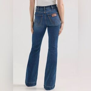 WRANGLER RETRO BAILEY HIGH RISE TROUSER JEAN